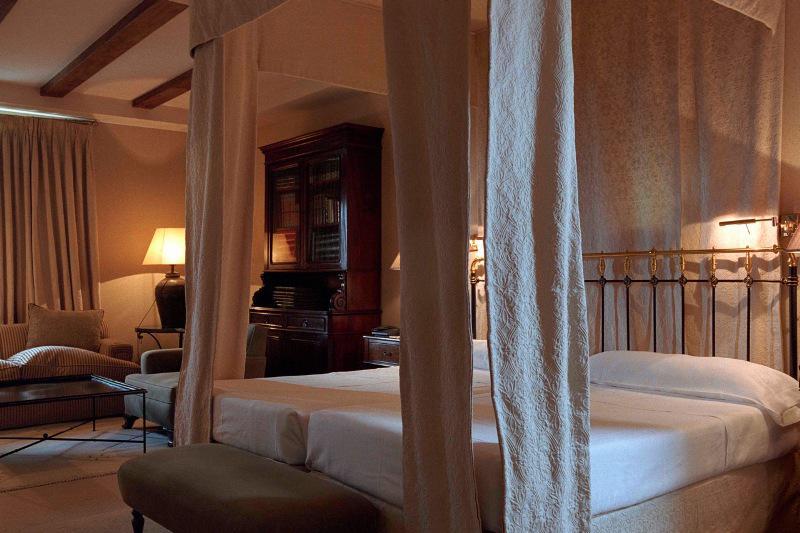 Landa Otel Burgo Oda fotoğraf A suite at the Hotel de Crillon