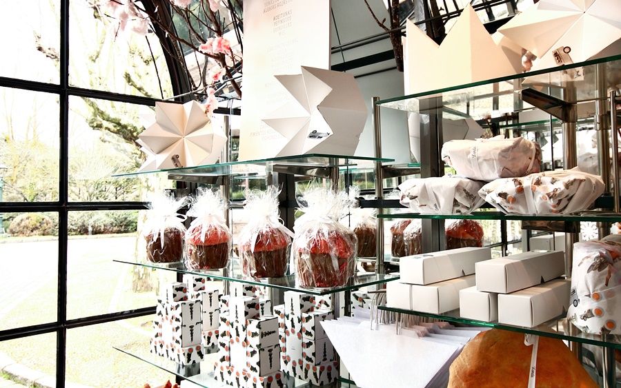 Landa Otel Burgo Dış mekan fotoğraf A display of chocolate truffles