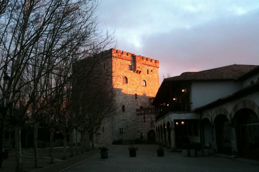 Landa Otel Burgo Dış mekan fotoğraf The Despot Stefan Tower